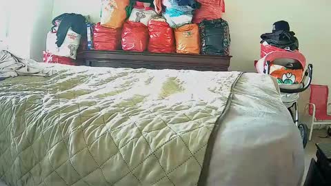 lachickadelbronx online show from 12/22/24, 01:22