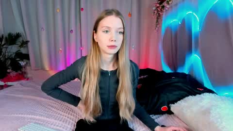 Snapshot of lada2k4 chatting on 04/13/26, 05:46 Lada online show from 04/13/26, 05:46