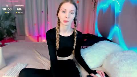Snapshot of lada2k4 chatting on 04/15/26, 05:47 Lada online show from 04/15/26, 05:47