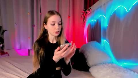Snapshot of lada2k4 chatting on 06/18/26, 05:08 Lada online show from 06/18/26, 05:08