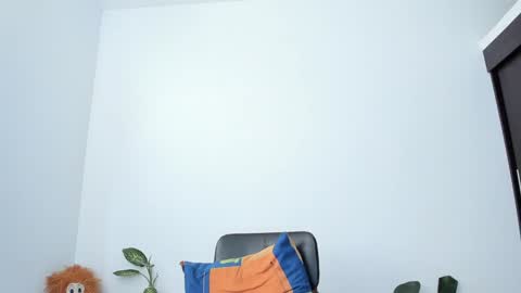 Snapshot of ladenandjuan chatting on 02/06/25, 03:31 Laden And Juan online show from 02/06/25, 03:31