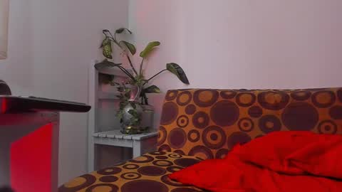 Snapshot of ladenandjuan chatting on 03/05/25, 09:26 Laden And Juan online show from 03/05/25, 09:26