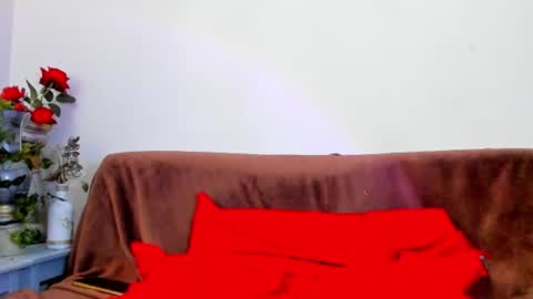 Snapshot of ladenandjuan chatting on 03/12/25, 09:45 Laden And Juan online show from 03/12/25, 09:45