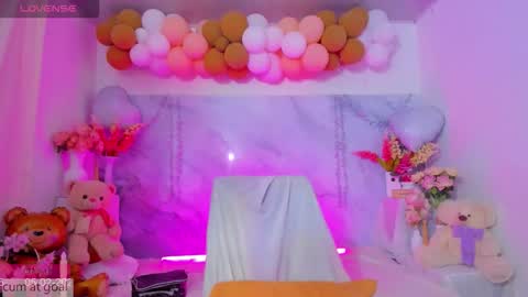 Snapshot of ladenandjuan chatting on 02/05/26, 10:47 Laden And Juan online show from 02/05/26, 10:47