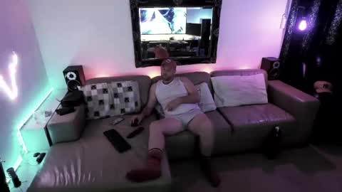 Hectic online show from 02/14/25, 11:42