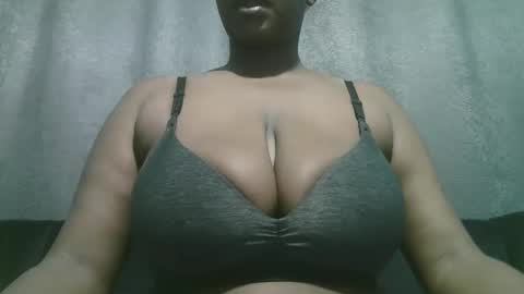 lady_dearra online show from 12/15/25, 02:49