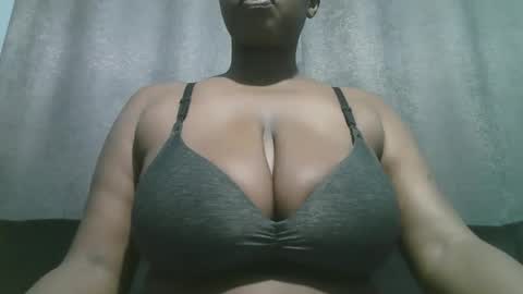 lady_dearra online show from 12/16/25, 03:22