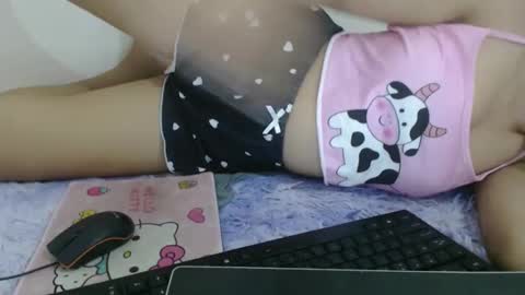 Snapshot of lady_evonne chatting on 09/18/25, 10:39 Evon online show from 09/18/25, 10:39