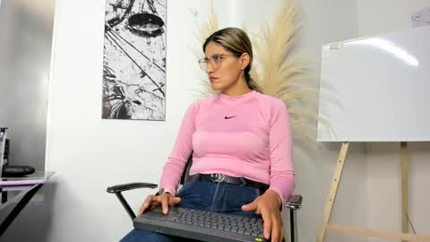 LADY  online show from 03/05/25, 01:52