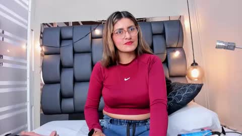 LADY  online show from 09/17/25, 02:02