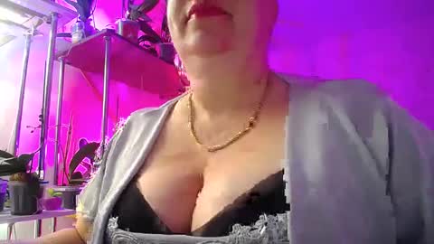 Lady Gloria online show from 01/23/25, 05:45