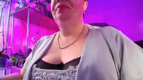 Lady Gloria online show from 02/19/25, 01:50