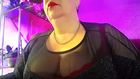 Snapshot of lady_gloria chatting on 02/17/26, 05:26 Lady Gloria online show from 02/17/26, 05:26