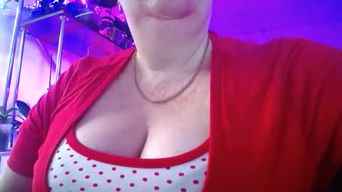 Snapshot of lady_gloria chatting on 03/06/26, 05:48 Lady Gloria online show from 03/06/26, 05:48