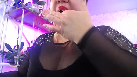 Snapshot of lady_gloria chatting on 03/07/26, 08:22 Lady Gloria online show from 03/07/26, 08:22