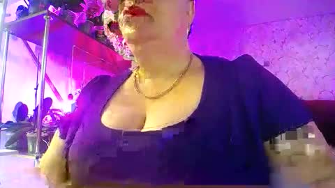 Snapshot of lady_gloria chatting on 04/04/26, 05:49 Lady Gloria online show from 04/04/26, 05:49