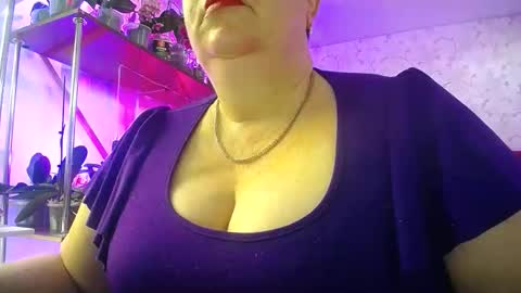 Snapshot of lady_gloria chatting on 04/07/26, 05:08 Lady Gloria online show from 04/07/26, 05:08