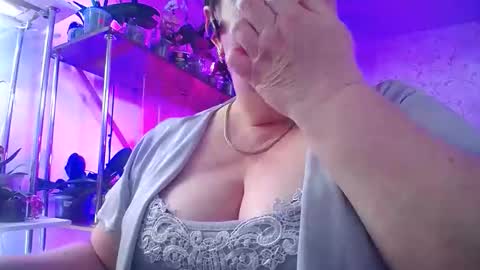 Snapshot of lady_gloria chatting on 04/10/26, 09:58 Lady Gloria online show from 04/10/26, 09:58