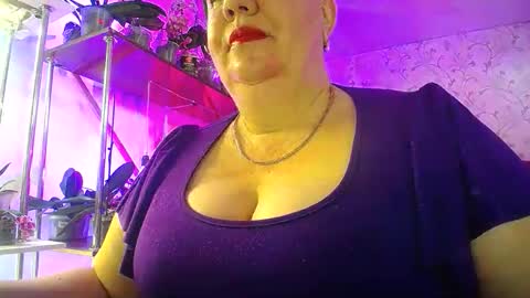 Snapshot of lady_gloria chatting on 04/11/26, 06:18 Lady Gloria online show from 04/11/26, 06:18