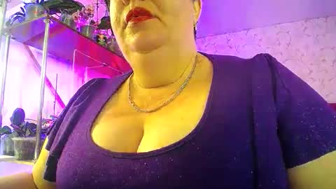 Snapshot of lady_gloria chatting on 05/26/26, 07:15 Lady Gloria online show from 05/26/26, 07:15
