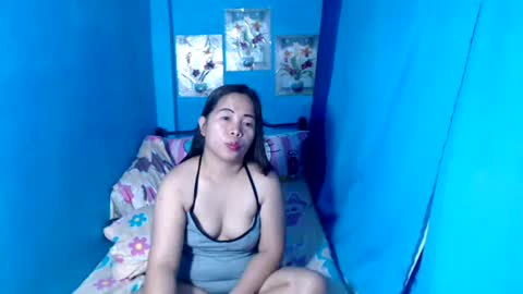 lady_in_bed69 online show from 04/07/26, 10:31