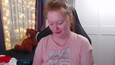 Snapshot of lady_inari chatting on 01/22/25, 11:53 Angelika online show from 01/22/25, 11:53