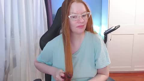 Snapshot of lady_inari chatting on 11/04/25, 05:50 Angelika online show from 11/04/25, 05:50