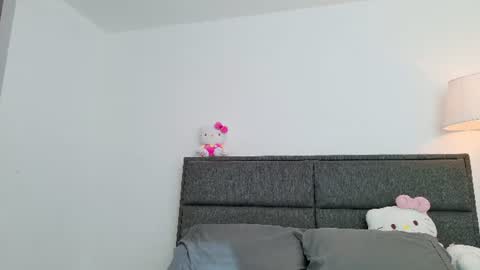 Snapshot of lady_ni chatting on 07/10/26, 01:03 700 1300 -5 online show from 07/10/26, 01:03