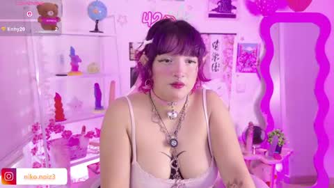 Snapshot of lady_noize chatting on 06/15/26, 09:39 Lady online show from 06/15/26, 09:39
