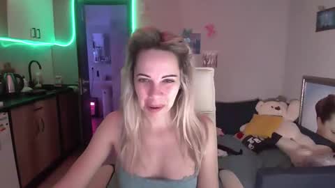 lady_smile69 online show from 12/04/25, 04:44