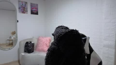 Lady Violet Bridgerton online show from 04/16/26, 08:09