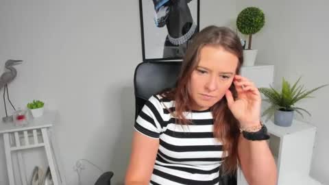ALESSA online show from 06/25/26, 05:45
