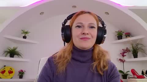 Sima Ladybigsmile online show from 09/18/25, 06:26