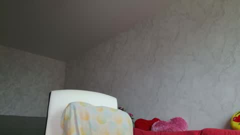 Sima Ladybigsmile online show from 05/15/26, 03:35