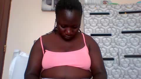 lindah32 online show from 01/15/25, 09:24