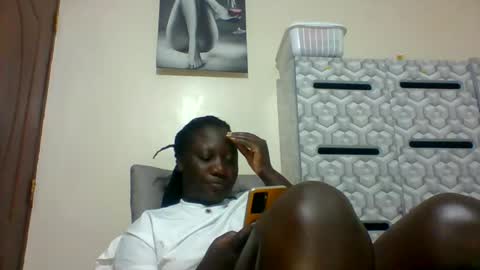 lindah32 online show from 01/15/25, 09:51