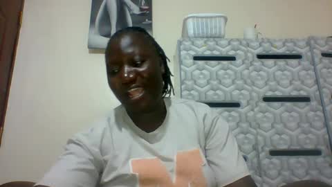 lindah32 online show from 01/22/25, 09:43