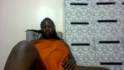 lindah32 online show from 01/27/25, 01:37