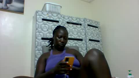 lindah32 online show from 03/04/25, 05:45