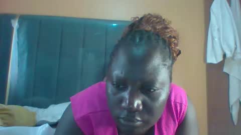 lindah32 online show from 09/24/25, 08:17