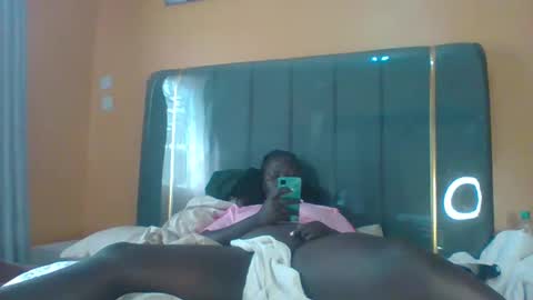 lindah32 online show from 11/11/25, 06:13