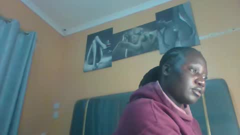 lindah32 online show from 11/27/25, 11:29