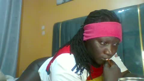Snapshot of ladyblossoms19 chatting on 06/20/26, 11:40 lindah32 online show from 06/20/26, 11:40