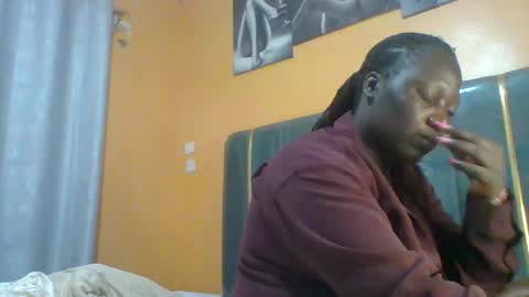 Snapshot of ladyblossoms19 chatting on 06/24/26, 09:03 lindah32 online show from 06/24/26, 09:03