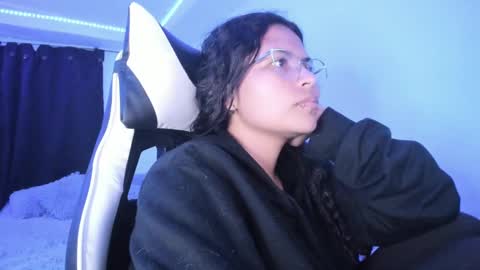  Lady  online show from 03/04/25, 06:47