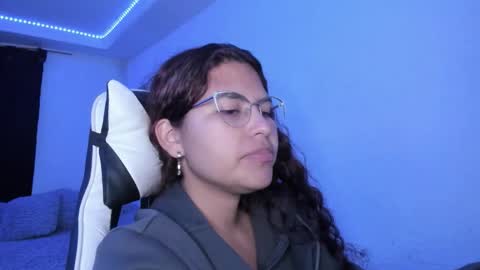  Lady  online show from 10/08/25, 02:42