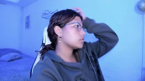  Lady  online show from 12/20/25, 02:40