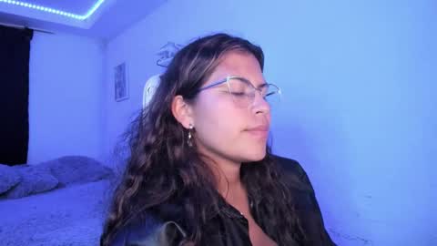  Lady  online show from 02/15/26, 07:51