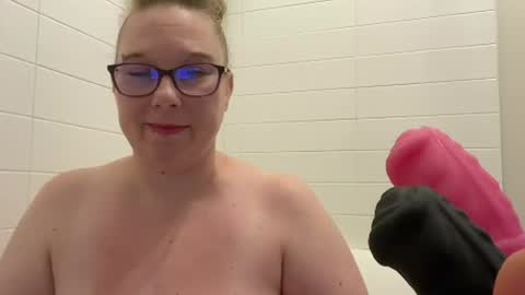 Snapshot of ladycherielynn chatting on 06/27/26, 02:23 LadyCherieLynn online show from 06/27/26, 02:23