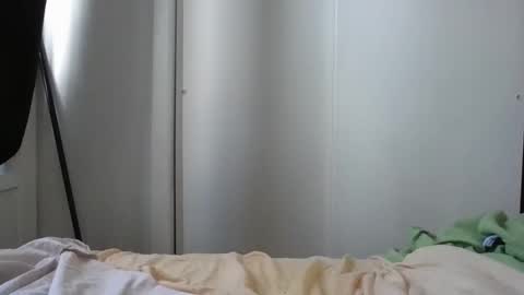 Stephanie online show from 01/03/25, 05:42